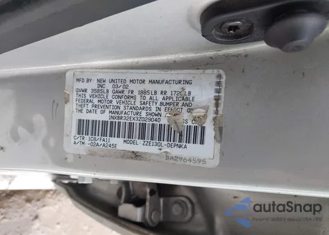 2003 Toyota Corolla Le z USA, uszkodzony, nr VIN 1NXBR32EX3Z029040